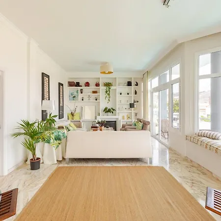 Spectacular Parking Powerful Wifi Seaview